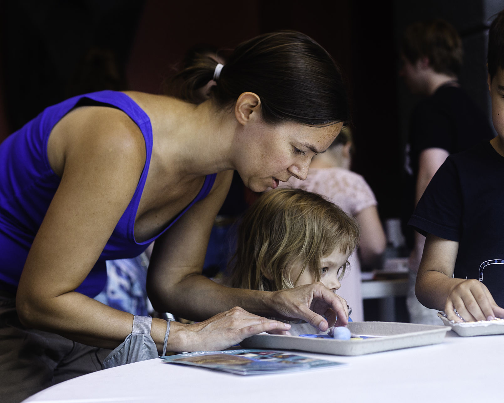 Family Day at Palmer Museum, Mother helping daughter